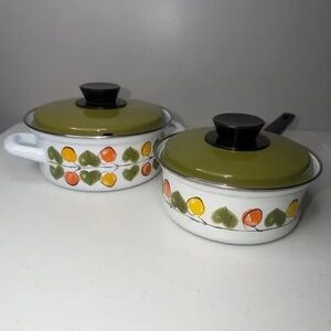 Retro Enamel Cookware Set with Olive Lids